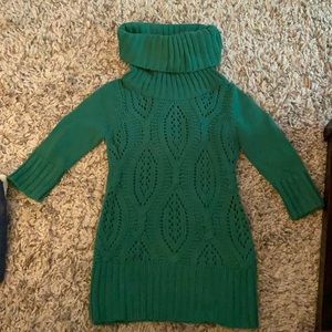 Green sweater. Three quarter sleeve w/cowel neck!